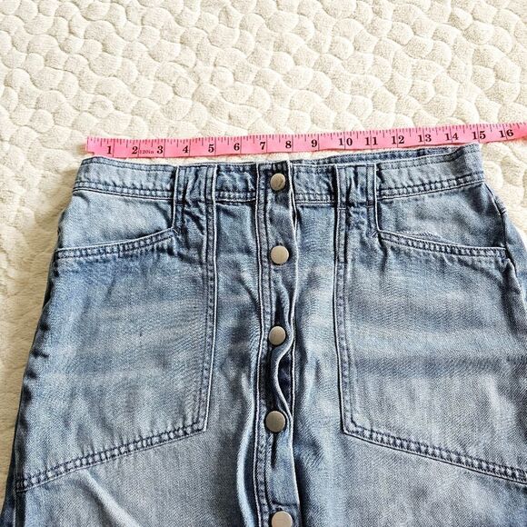 Denim mini skirt buttons light weight distressed frayed 27 4 - Picture 5 of 6